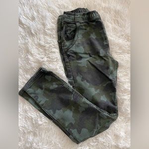 Army fatigue pants.